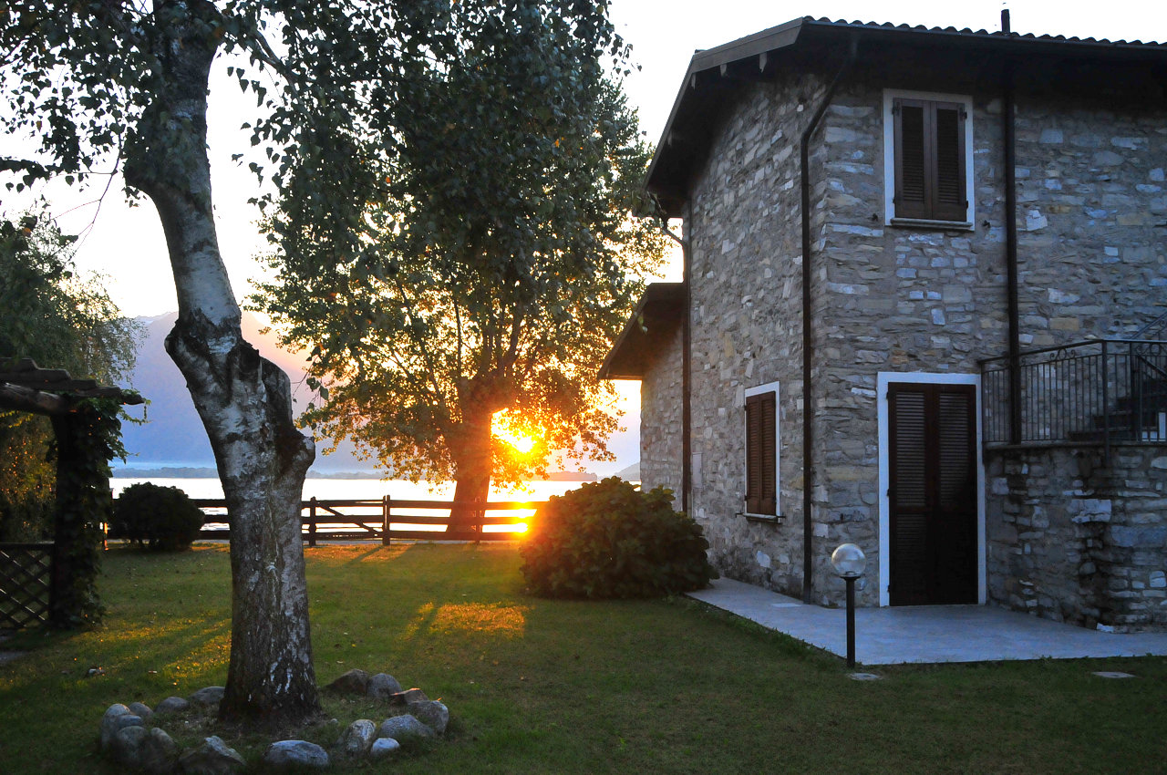 Holiday villa on Lake Como